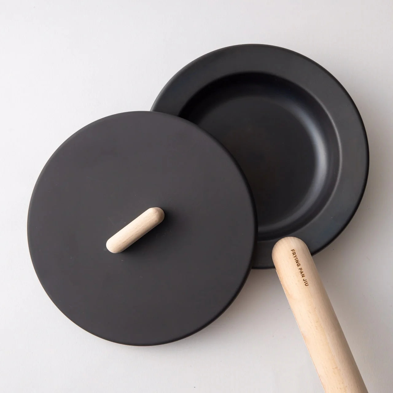 JIU 鉄フライパン S＆ ハンドル（フタ付き）