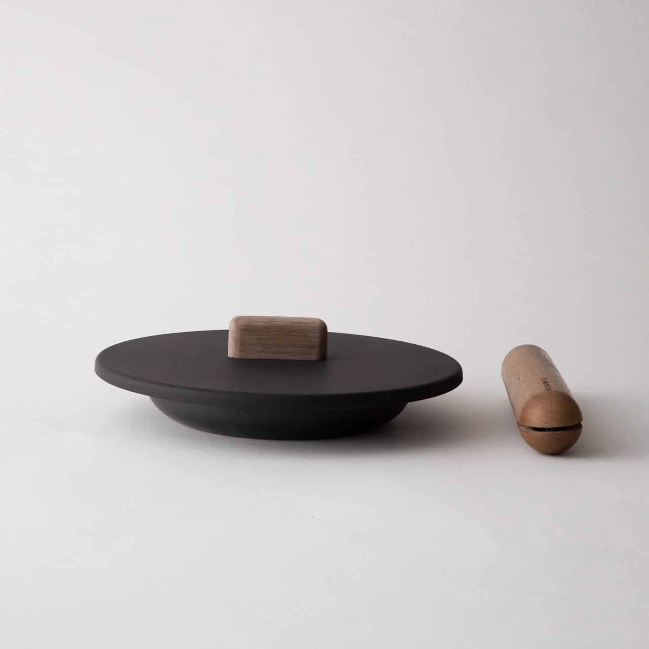 JIU 鉄フライパン S＆ ハンドル（フタ付き）